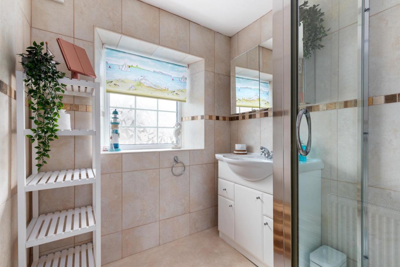 Ivydene - Beautiful Cottage, Stone Throw From Beach, Wonderful Sea Views Saundersfoot Kültér fotó